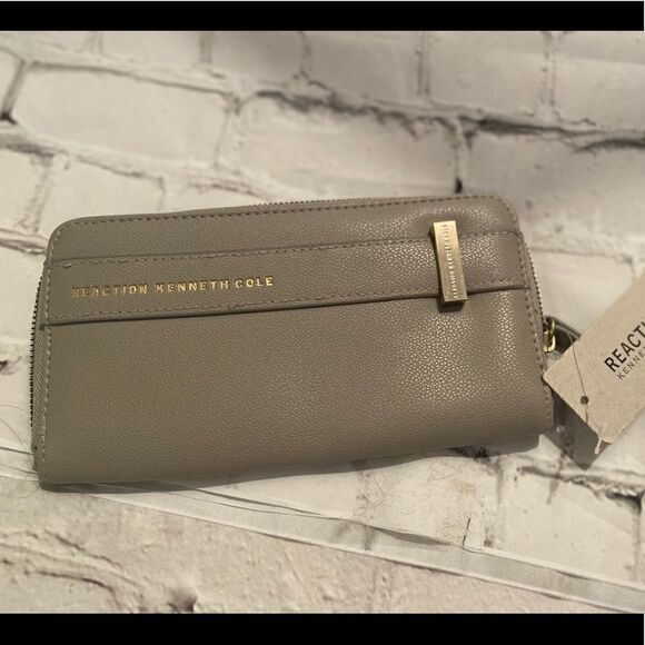🆕 KENNETH COLE REACTION | Grey Wallet - Picture 1 of 5